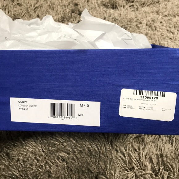 2 Hrs left stuart Weitzman glove shape boots - Picture 5 of 6